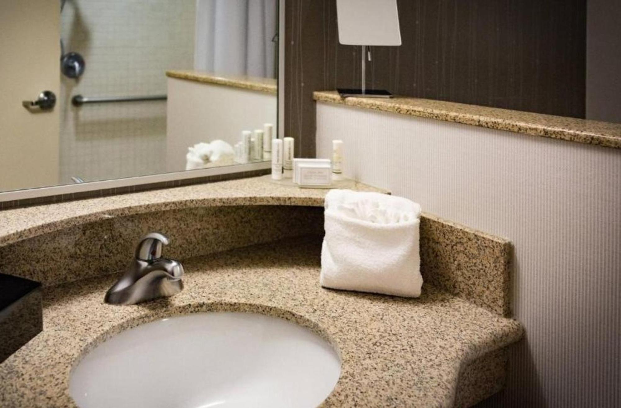 Hotel Courtyard By Marriott Norman Esterno foto
