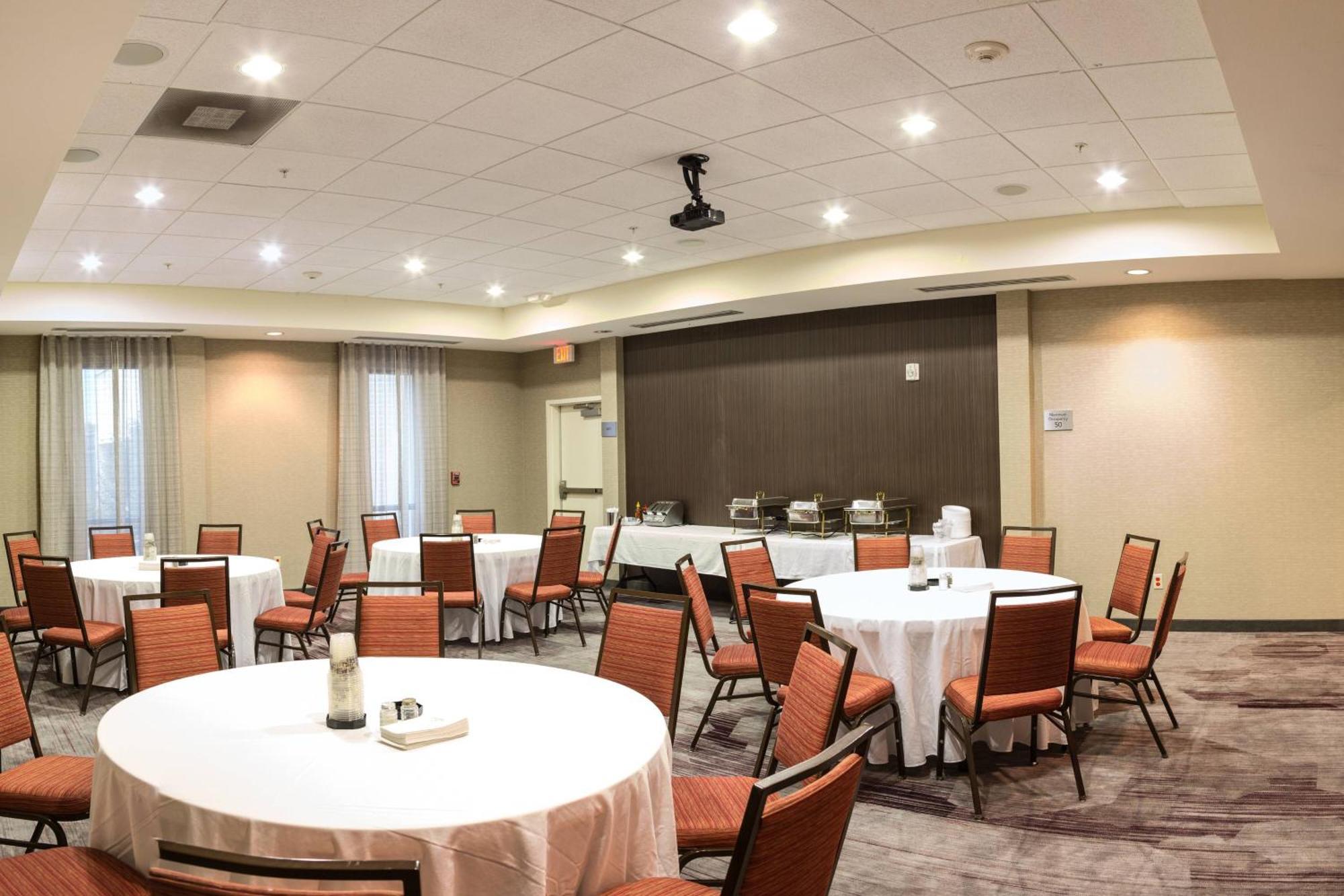 Hotel Courtyard By Marriott Norman Esterno foto