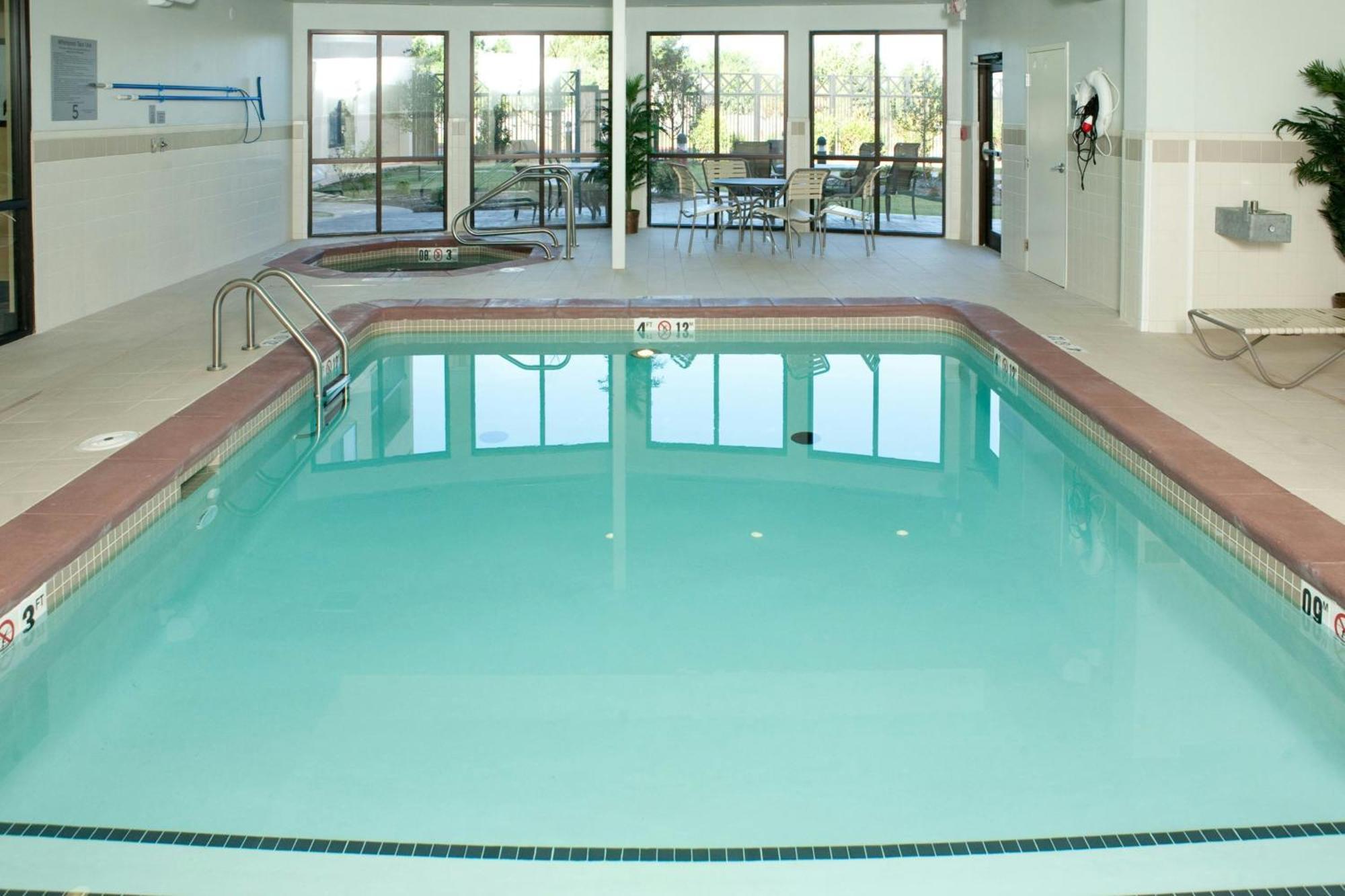 Hotel Courtyard By Marriott Norman Esterno foto