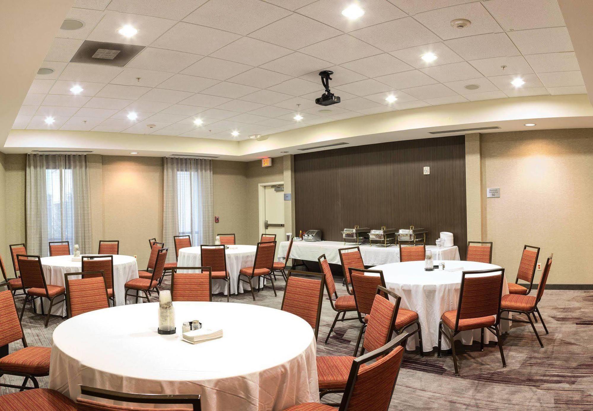 Hotel Courtyard By Marriott Norman Esterno foto