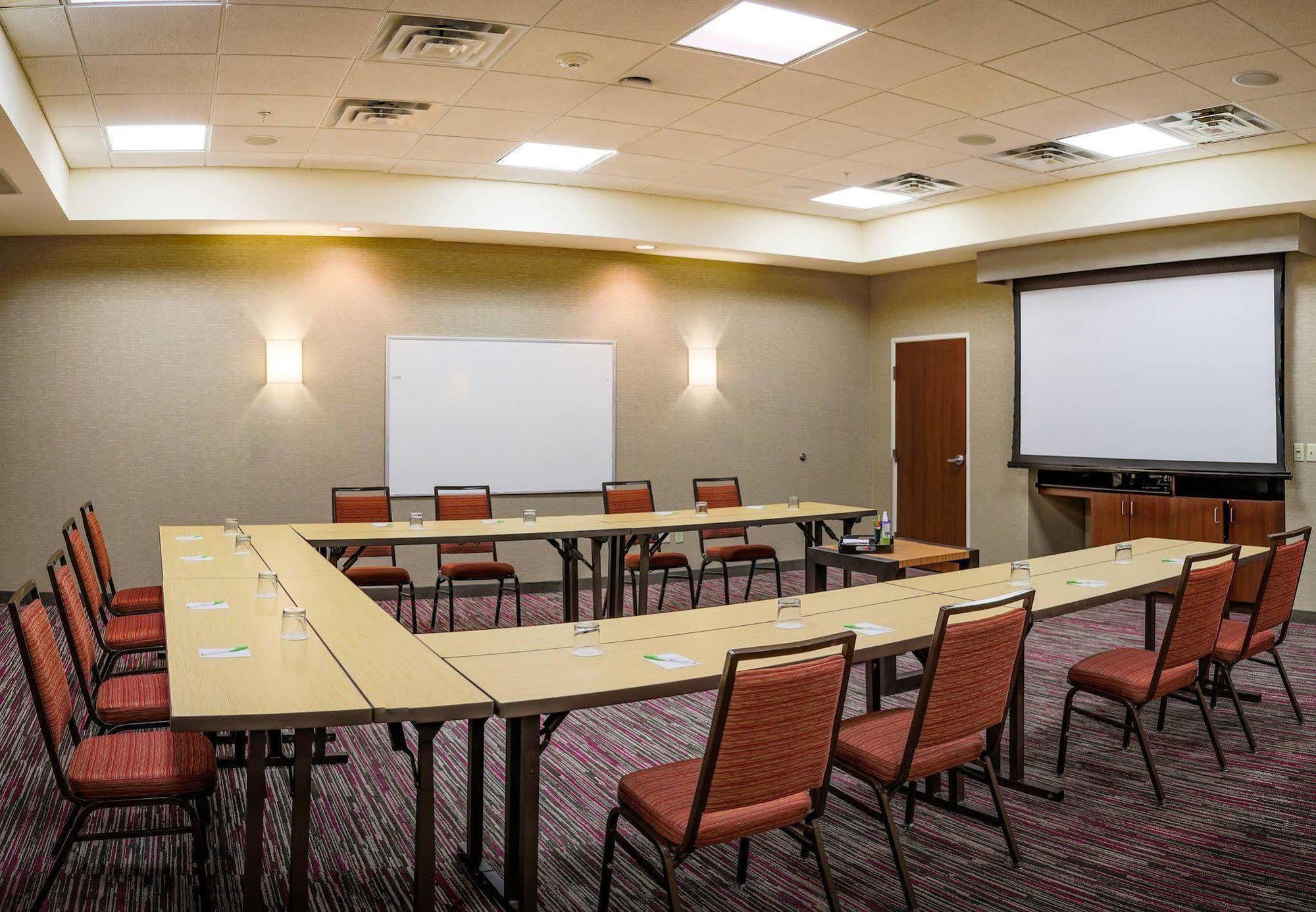 Hotel Courtyard By Marriott Norman Esterno foto