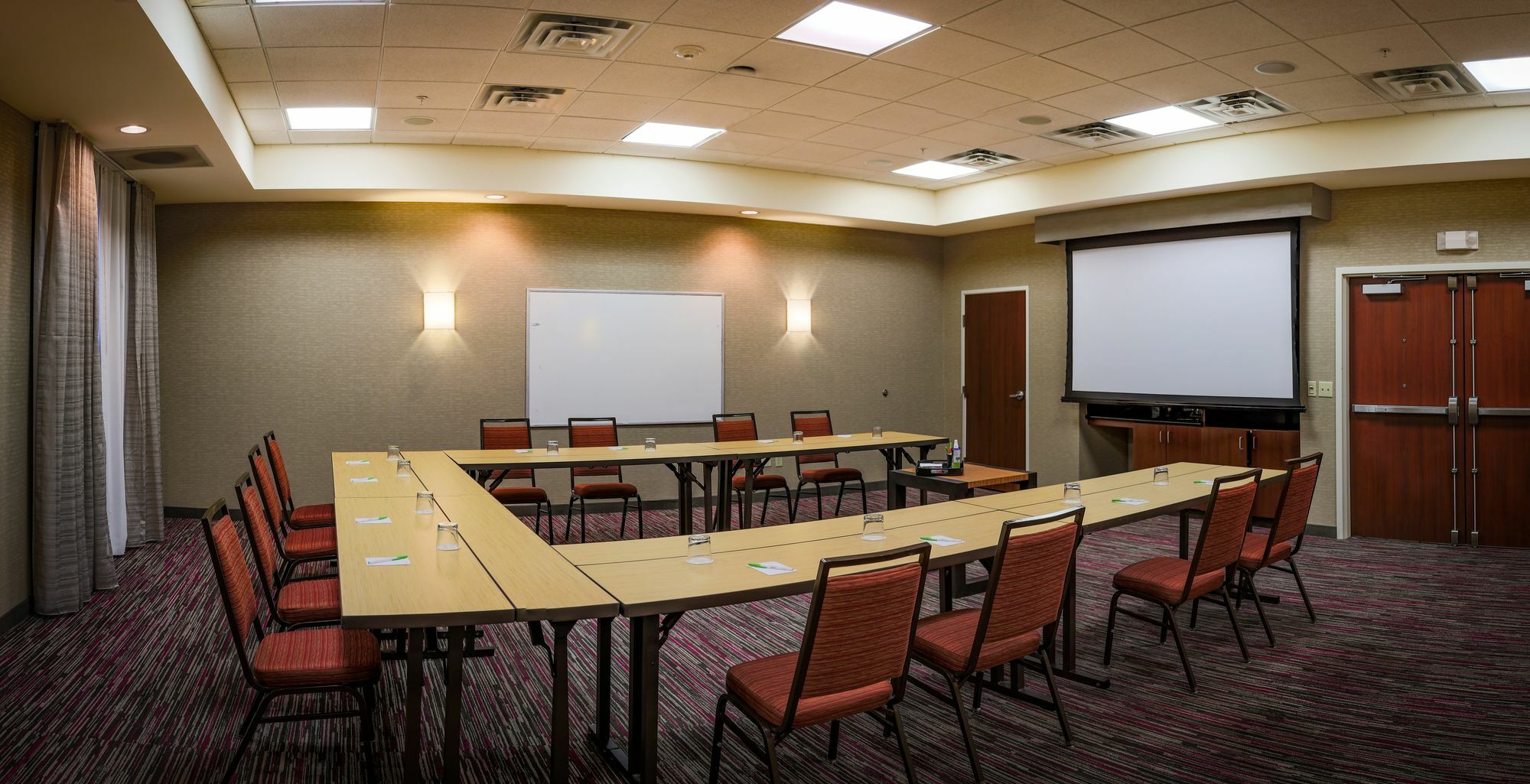 Hotel Courtyard By Marriott Norman Esterno foto